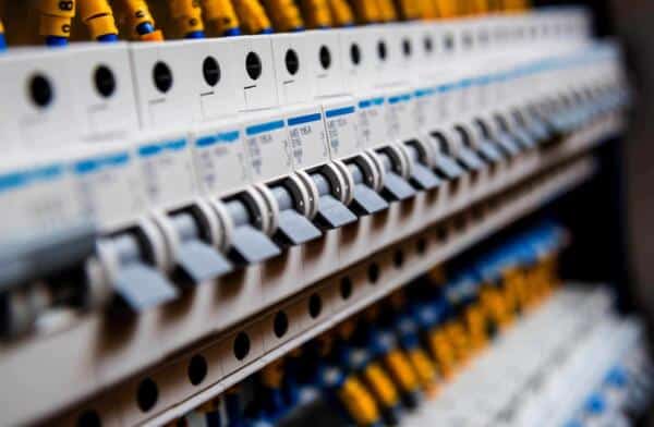 Switch-panel-600x392